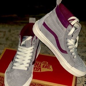 Vans Hi-Top Women’s Sneaker